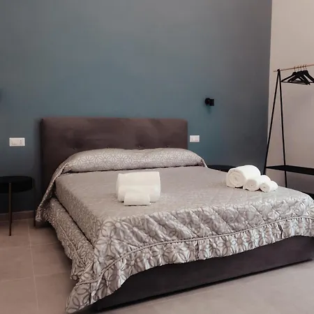 GuestHost - Maison Vittoria Comfortable Studio Apartment&Room-3